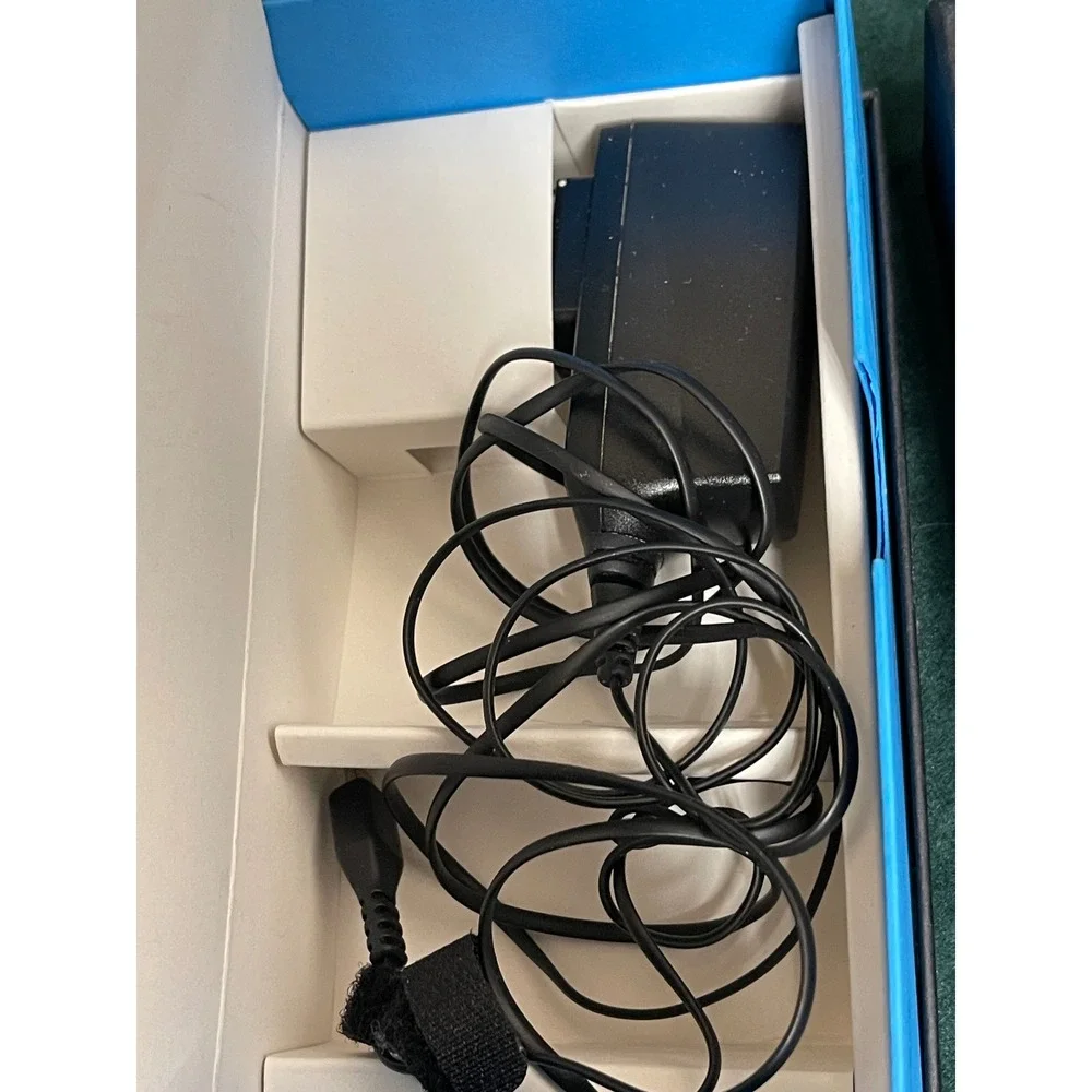 AT&T Cingular Flip IV U102AA 4G LTE Black Flip Phone with Charger and Box